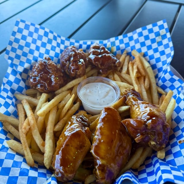 Boneless Wings.